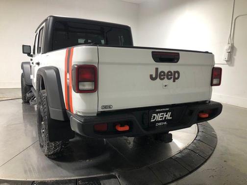 Bright White Clearcoat 2023 Jeep Gladiator Mojave 4x4
