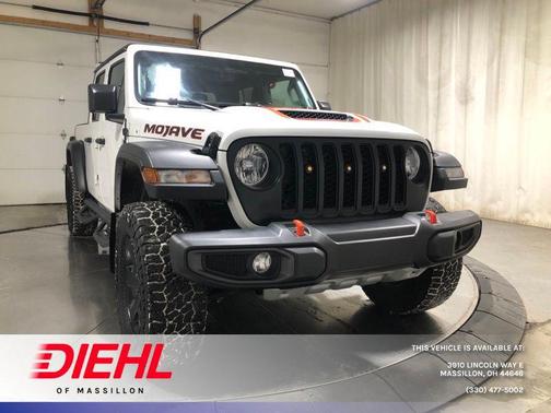 Bright White Clearcoat 2023 Jeep Gladiator Mojave 4x4