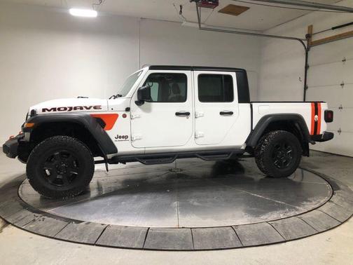 Bright White Clearcoat 2023 Jeep Gladiator Mojave 4x4