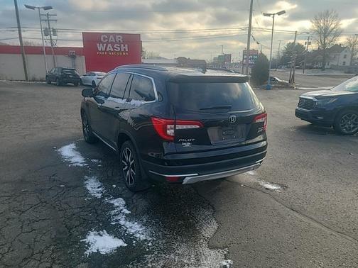 2020 Honda Pilot Touring 8-Passenger