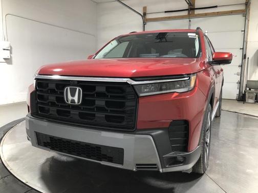 Radiant Red Metallic II 2026 Honda Pilot Elite
