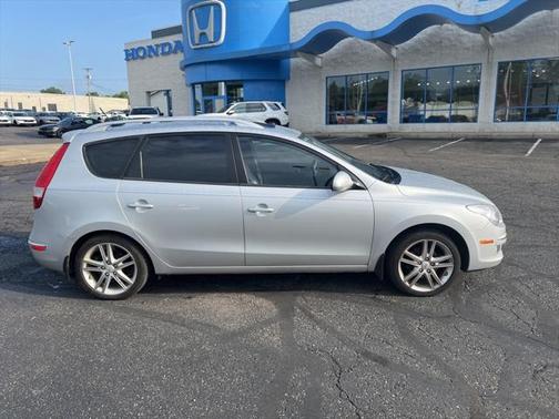 2012 Hyundai Elantra Touring SE