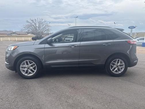 2024 Ford Edge SE