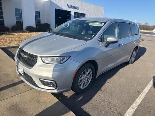 2023 Chrysler Pacifica Touring-L
