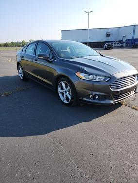 2016 Ford Fusion SE