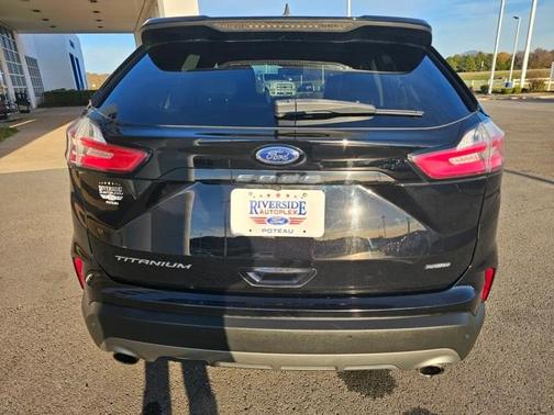2023 Ford Edge Titanium
