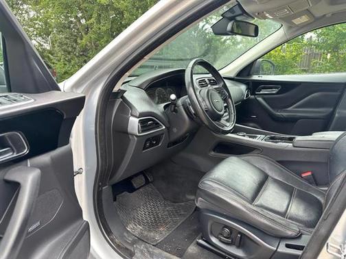 2017 Jaguar F-PACE 20d Prestige