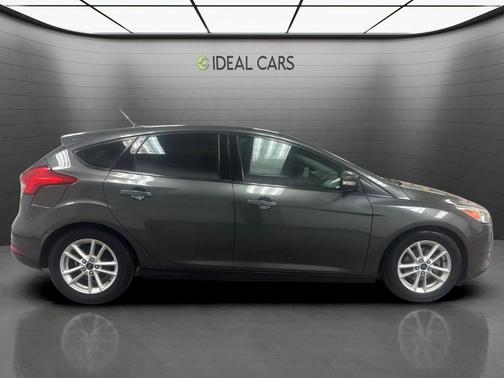 Stealth Gray 2016 Ford Focus SE