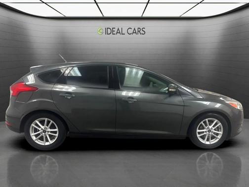 Stealth Gray 2016 Ford Focus SE