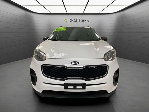 Clear White 2017 Kia Sportage LX