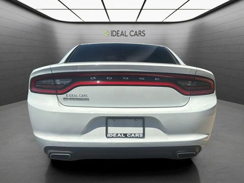 Bright White Clearcoat 2015 Dodge Charger SE