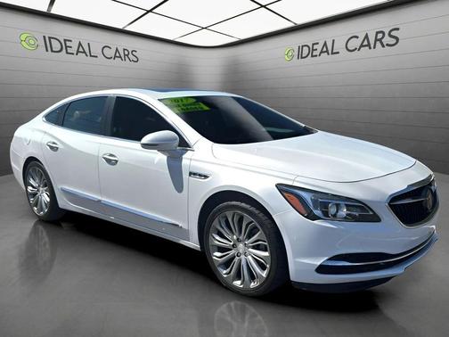 DIAMOND WHITE 2017 Buick LaCrosse Premium