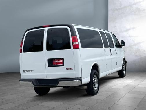 2017 GMC Savana 3500 LT