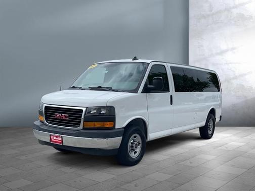 2017 GMC Savana 3500 LT