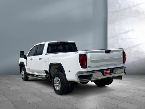 2022 GMC Sierra 3500 SLT