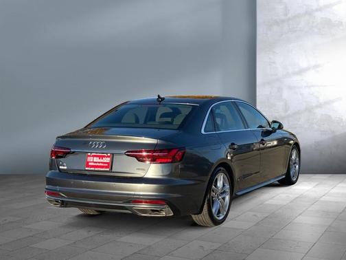2023 Audi A4 45 S line quattro Premium