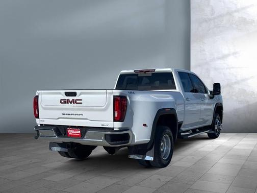 2023 GMC Sierra 3500 SLT
