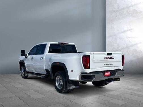 2023 GMC Sierra 3500 SLT