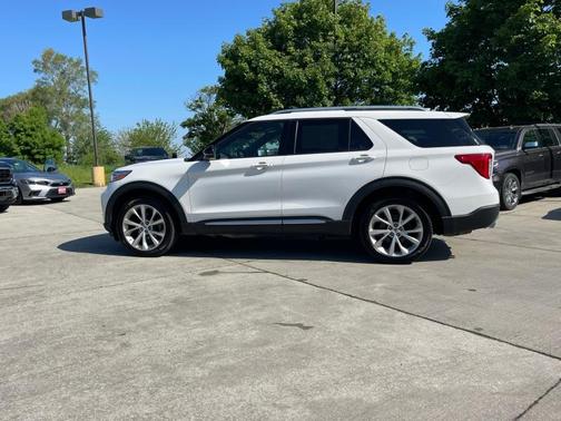 2022 Ford Explorer Platinum