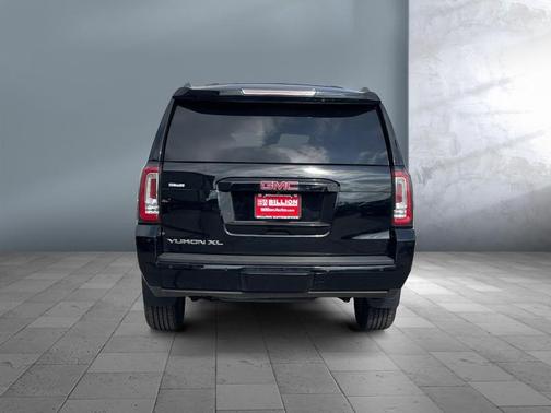 2017 GMC Yukon XL SLT