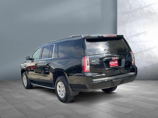 2017 GMC Yukon XL SLT