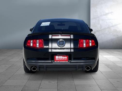 Photo 5 of 24 of 2011 Ford Mustang V6
