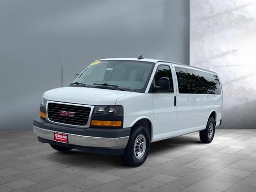 2017 GMC Savana 3500 LT