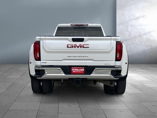 2022 GMC Sierra 3500 SLT