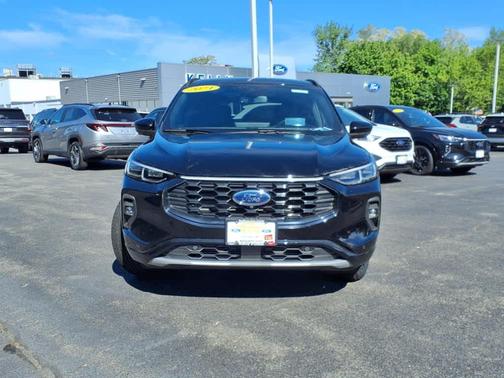 2024 Ford Escape ST-Line Elite