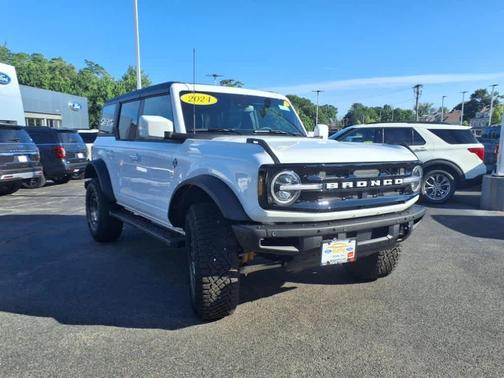 2024 Ford Bronco Outer Banks