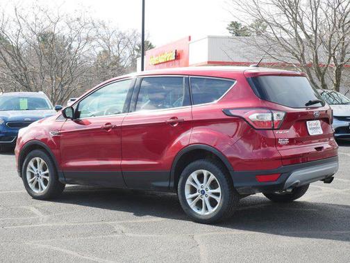 Ruby Red Metallic Tinted Clearcoat 2017 Ford Escape SE