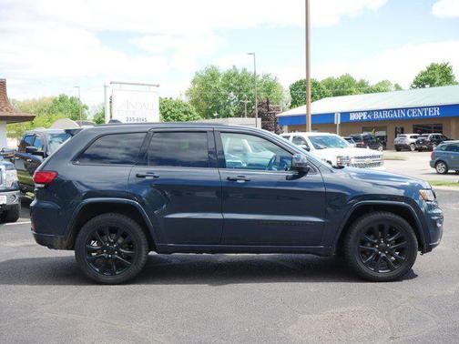 Rhino Clearcoat 2017 Jeep Grand Cherokee Altitude