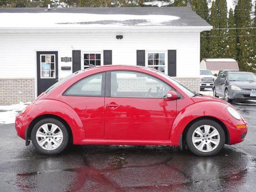 2008 Volkswagen New Beetle S
