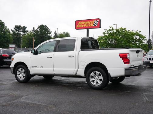 Glacier White 2018 Nissan Titan SV