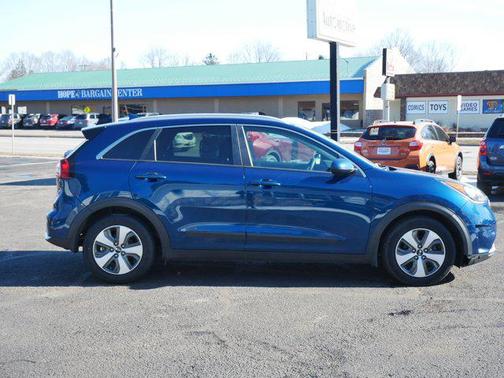 2017 Kia Niro LX