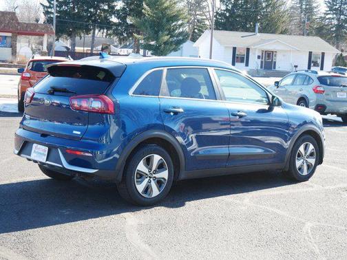 2017 Kia Niro LX