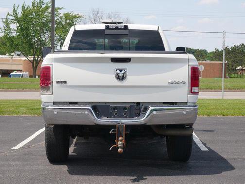 2018 RAM 2500 Laramie Crew Cab 4x4 6'4' Box