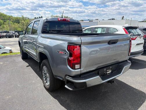 Sterling Gray Metallic 2026 Chevrolet Colorado LT