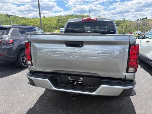 Sterling Gray Metallic 2026 Chevrolet Colorado LT