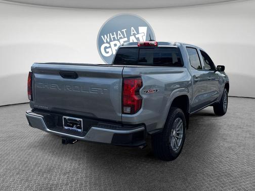 Sterling Gray Metallic 2026 Chevrolet Colorado LT