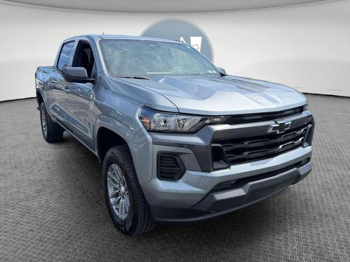 Sterling Gray Metallic 2026 Chevrolet Colorado LT