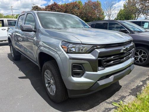 Sterling Gray Metallic 2026 Chevrolet Colorado LT