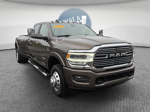 2020 RAM 3500 Laramie Crew Cab 4x4 8' Box