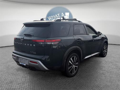 2023 Nissan Pathfinder Platinum 4WD