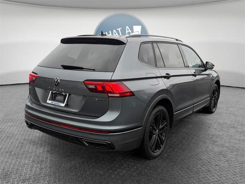 2022 Volkswagen Tiguan 2.0T SE R-Line Black 4MOTION
