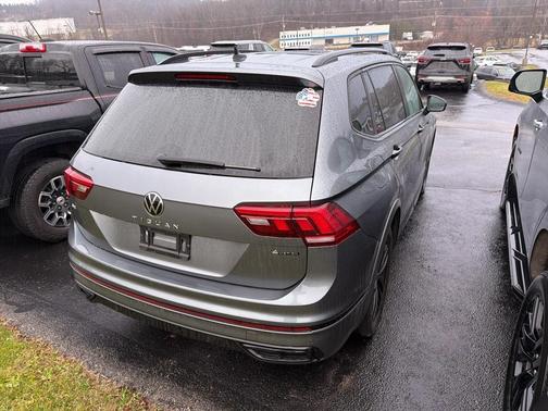 2022 Volkswagen Tiguan 2.0T SE R-Line Black 4MOTION
