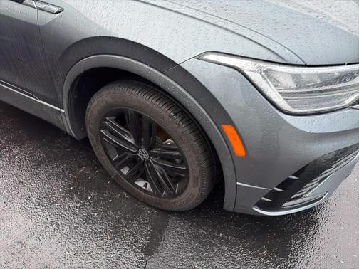 2022 Volkswagen Tiguan 2.0T SE R-Line Black 4MOTION