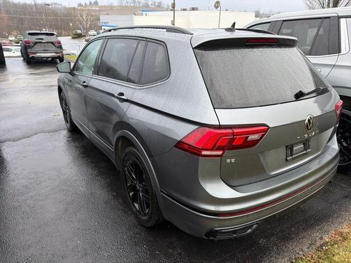 2022 Volkswagen Tiguan 2.0T SE R-Line Black 4MOTION