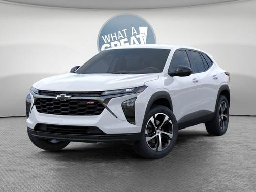 Summit White 2026 Chevrolet Trax FWD 1RS