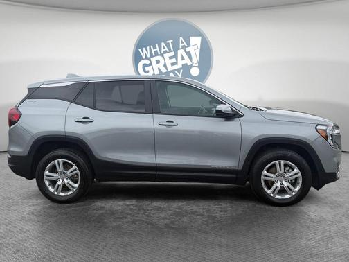 Sterling Metallic 2024 GMC Terrain SLE